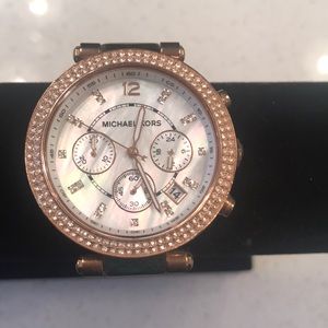 Michael Kors women’s rose gold watch